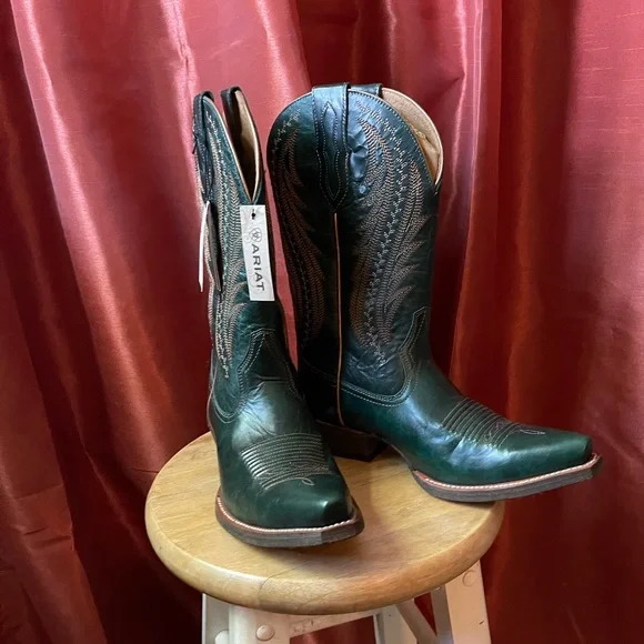 NWT ARIAT Boots! - Picture 2 of 6